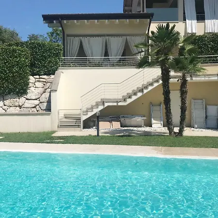 Luxury Modern With Pool