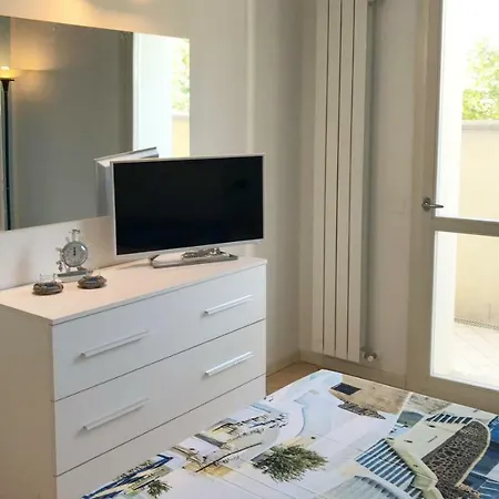 Luxury Modern With Pool Apartmán